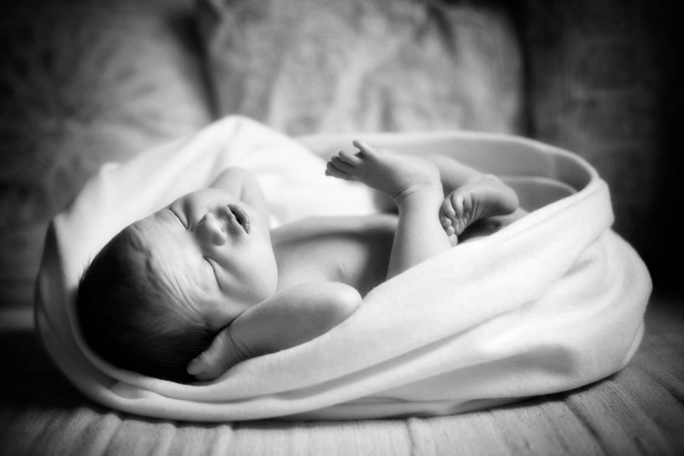 Newborn Photography in Natural Light | White Room Studio